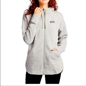 Like new without tags Patagonia zip up quilt hoodie